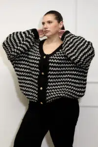 IV PR8372 NOIR (4)