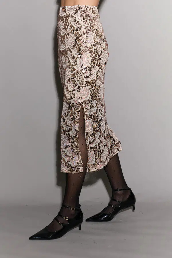 IV PR23704 ROSE (5)