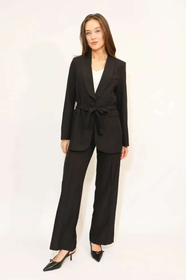 IV PR82012 B BLACK