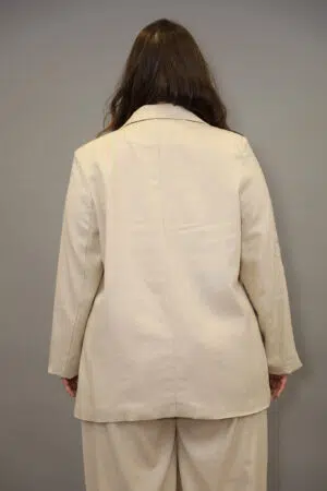 בלייזר קלאסי Noemi | בז