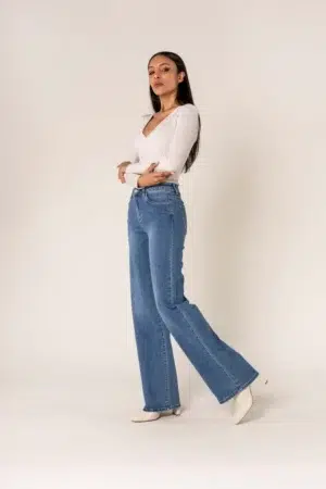 גינס Flare Léna | כחול בינוני