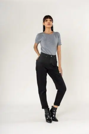 גינס MOM Lou | שחור