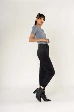 גינס MOM Lou | שחור