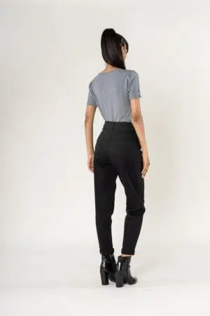 גינס MOM Lou | שחור