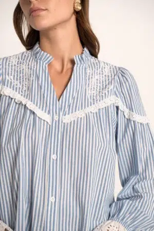 חולצה רקמה Victoria | כחול