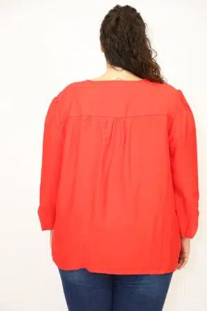 חולצה עם צווארון וי Viki | אדום