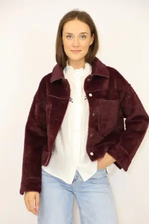 מעיל גקט Caroline | יין