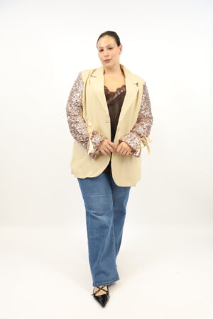 בלייזר בעיטור פאייטים Salomé | בז