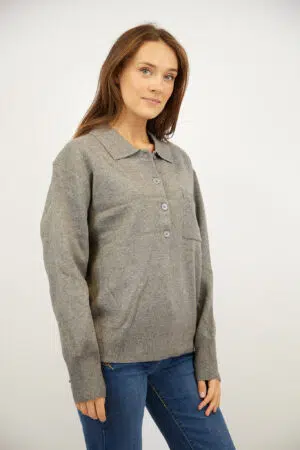 סריג עם כפתורים וצווארון פולו Adèle | אפור