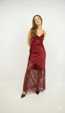 שמלה סאטן שילוב תחרה Lily | בורדו – IV-PR7877-BORDO